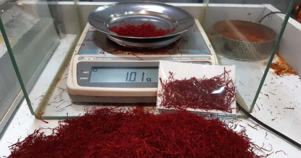 زعفران سرگل قائنات یک گرمی